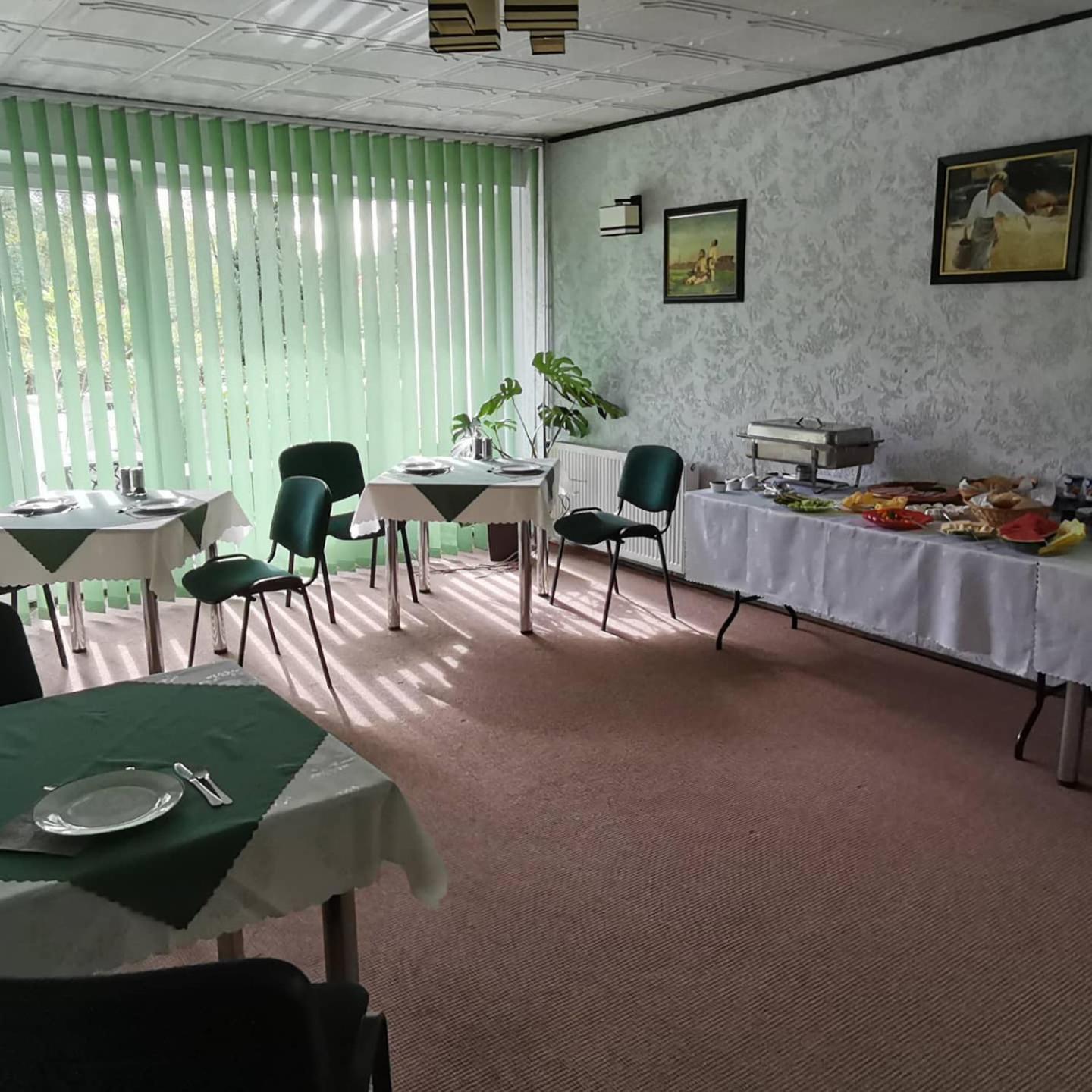 Uslugi Noclegowe I Gastronomiczne Dla Ludnosci Robert Mielcarek Kobyla Gora Exterior photo